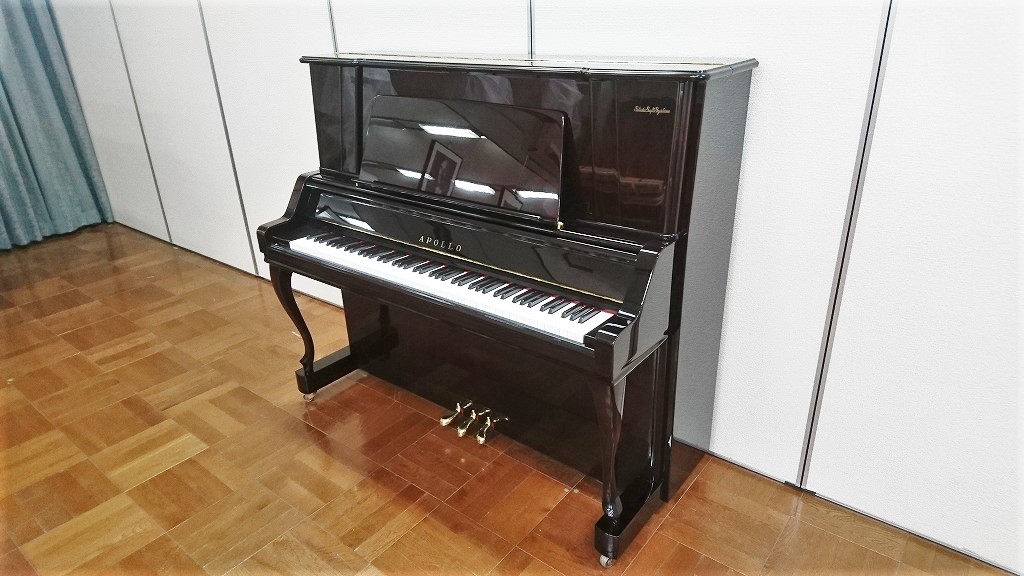 中古ピアノ　アポロ SR-565DM 全体像