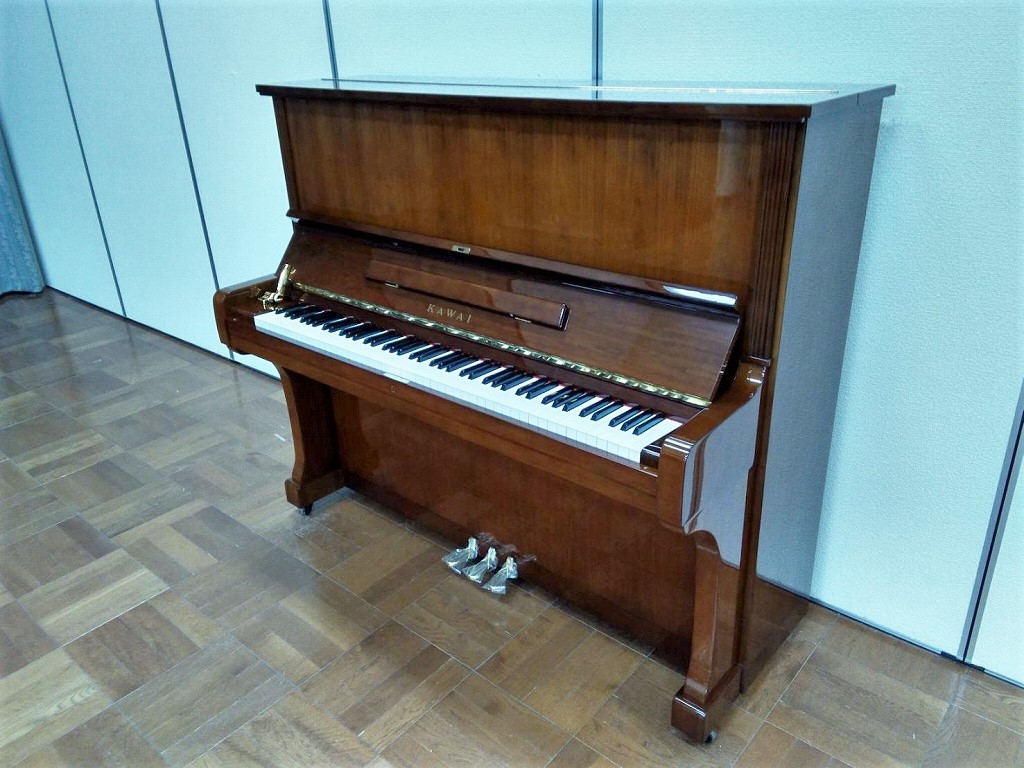 中古ピアノ　BL-61　全体像