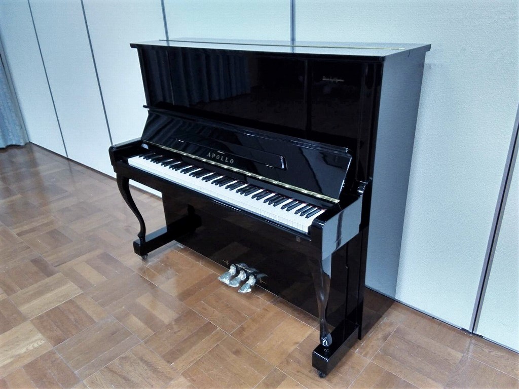中古ピアノ　RU-385E　全体像