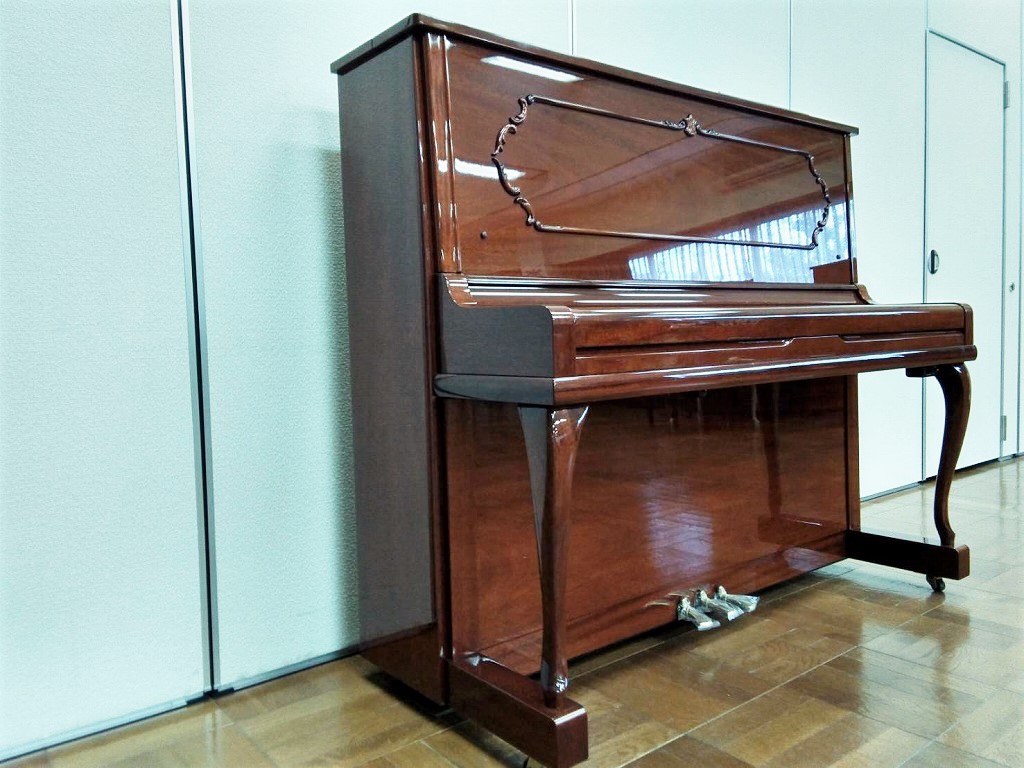 中古ピアノ　ヤマハ W3AMhC　全体像２