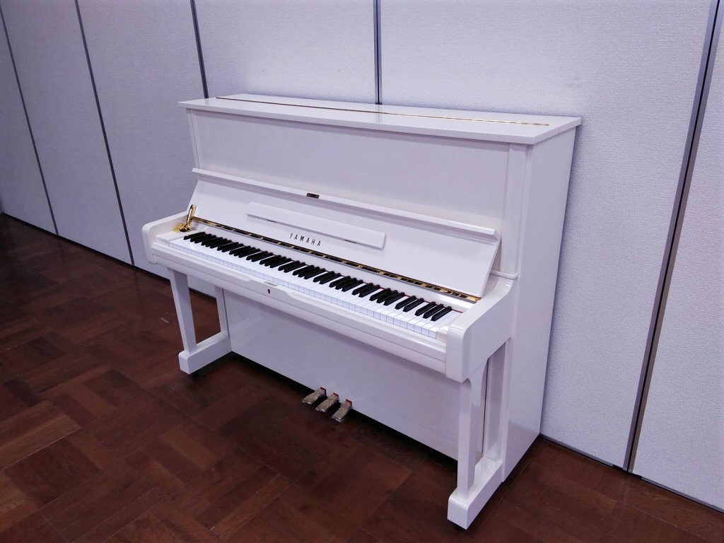中古ピアノ　U1A　全体像