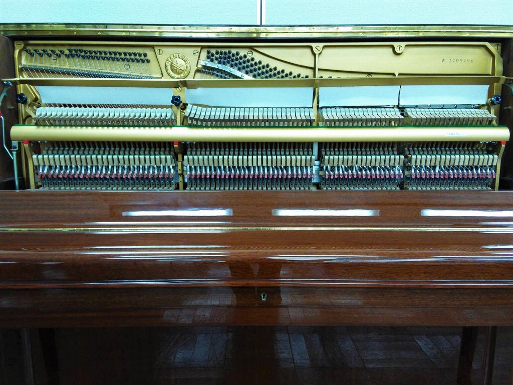 中古ピアノ　W106　内部