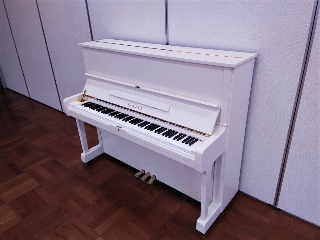 中古ピアノ　U1A　全体像