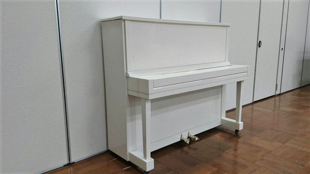 中古ピアノ　カワイ K8　全体像２