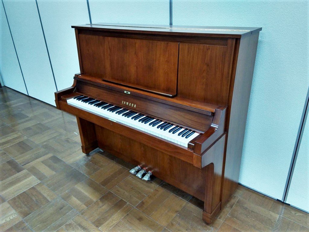 中古ピアノ　W101　全体像