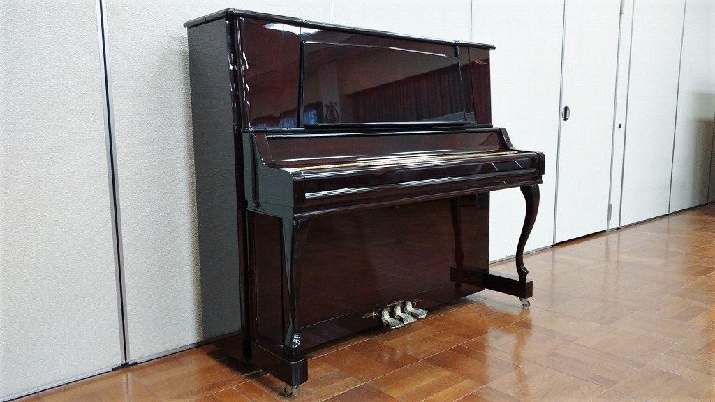 中古ピアノ　RU-388M　全体像２