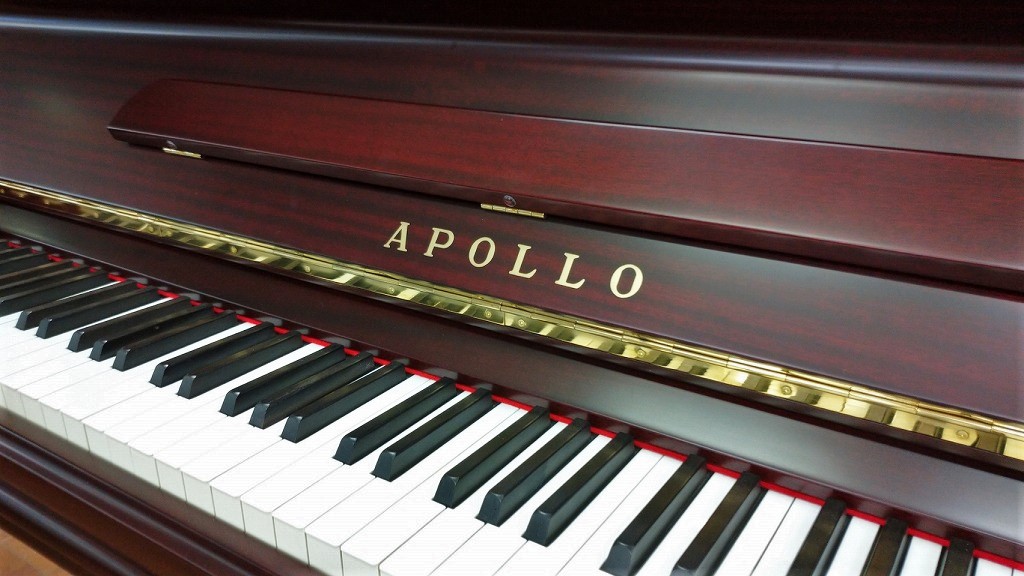 中古ピアノ　SR-580　ブランドマーク・鍵盤