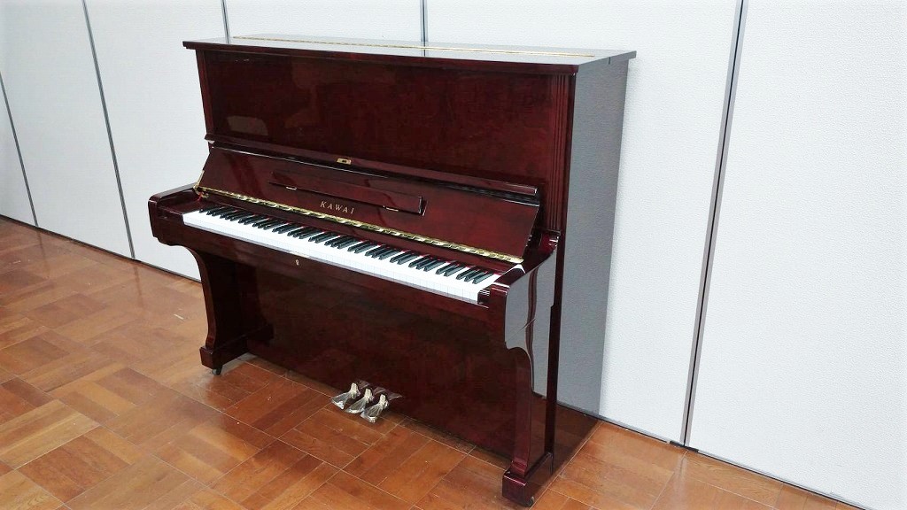 中古ピアノ　カワイ　BL61　全体像