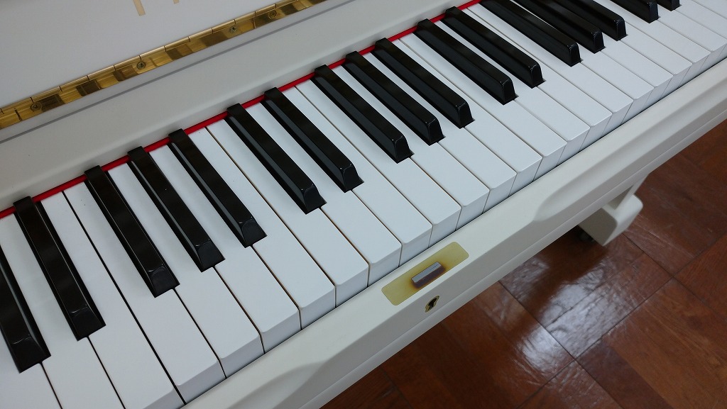 中古ピアノ　ヤマハ U3H　鍵盤